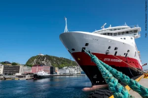 Hurtigruten buchen – Schiffsreise entlang der norwegischen Küste mit Beratung vom Experten Hurtigruten buchen – Schiffsreise entlang der norwegischen Küste mit Beratung vom Experten