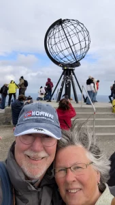 Ehepaar sammelt Hurtigruten Erfahrungen am Nordkap in Norwegen