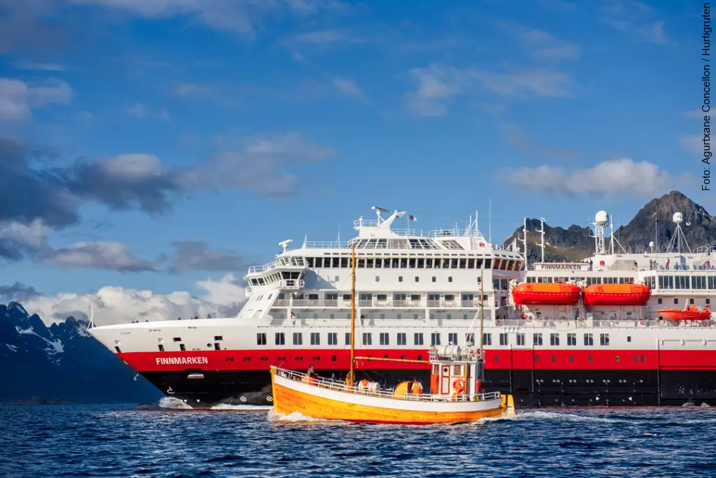 Hurtigruten Reisen mit der MS Finnmarken nach Norwegen